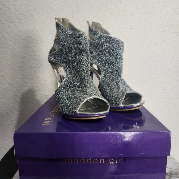 Madden Girl Silver Bead Stilettos - Picture 2 of 3